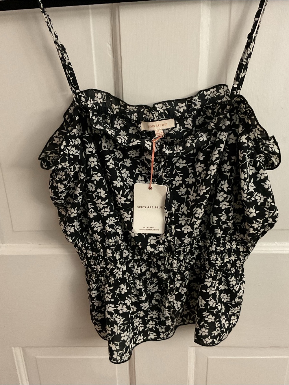 NWT Stitch Fix Skies Are Blue Black & White Floral Ruffle Camisole